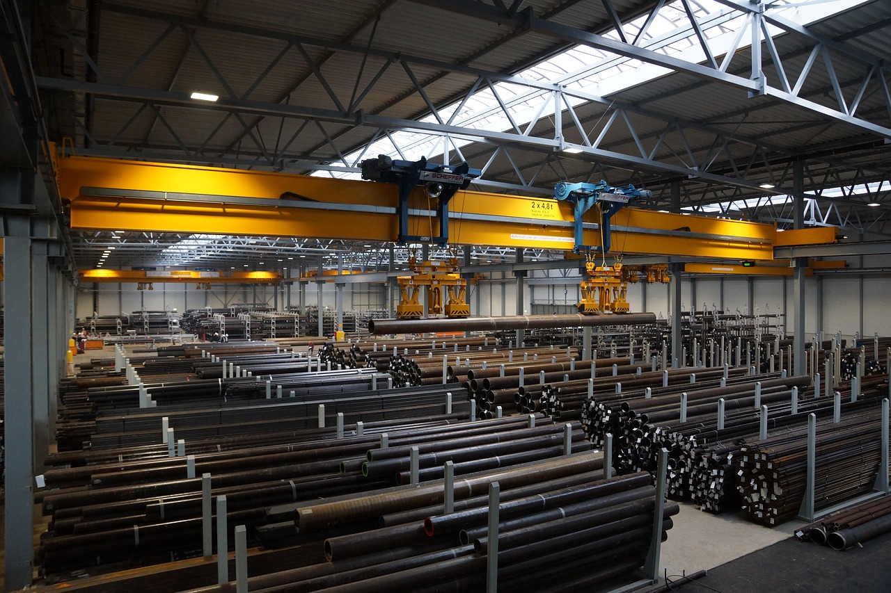 sebastianvennebusch-crane-3626174_1280